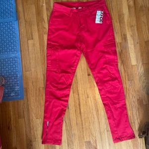 Bongo new skinny jeans zipper leg great details